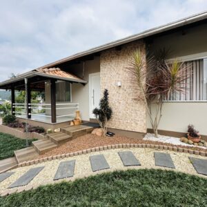 Casa Com 3 Quartos Na Velha Central